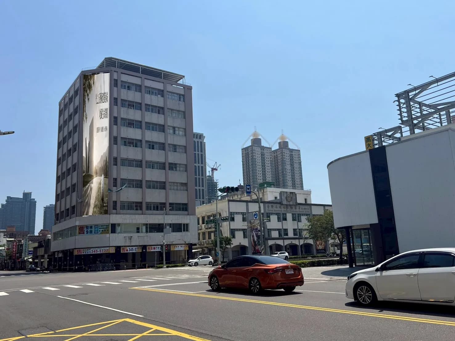 中正/成功路口｜前金商業金融中心