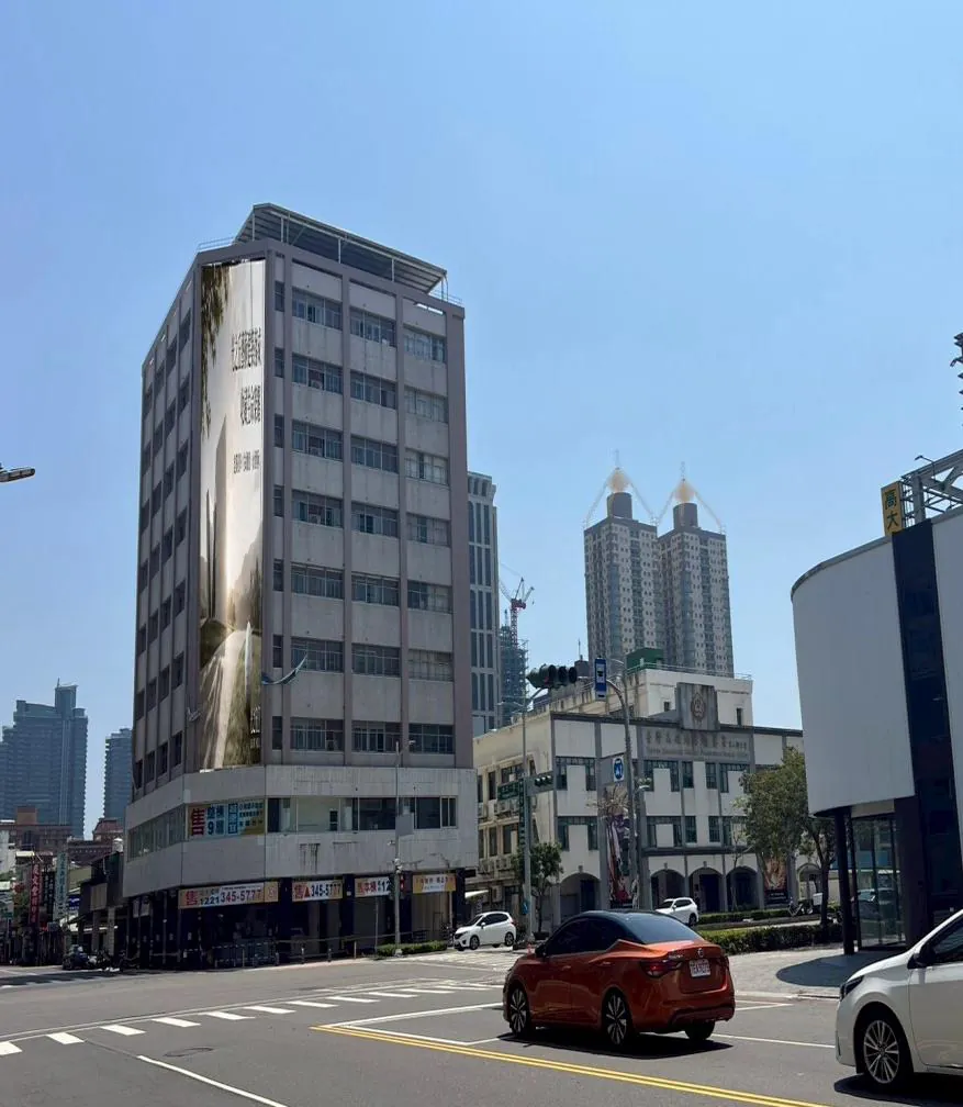 中正/成功路口｜前金商業金融中心