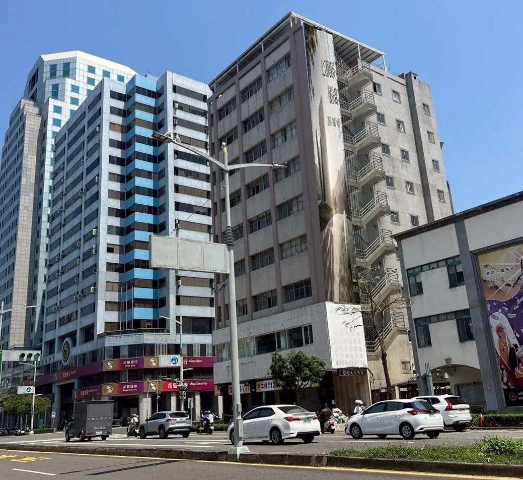 中正/成功路口｜前金商業金融中心