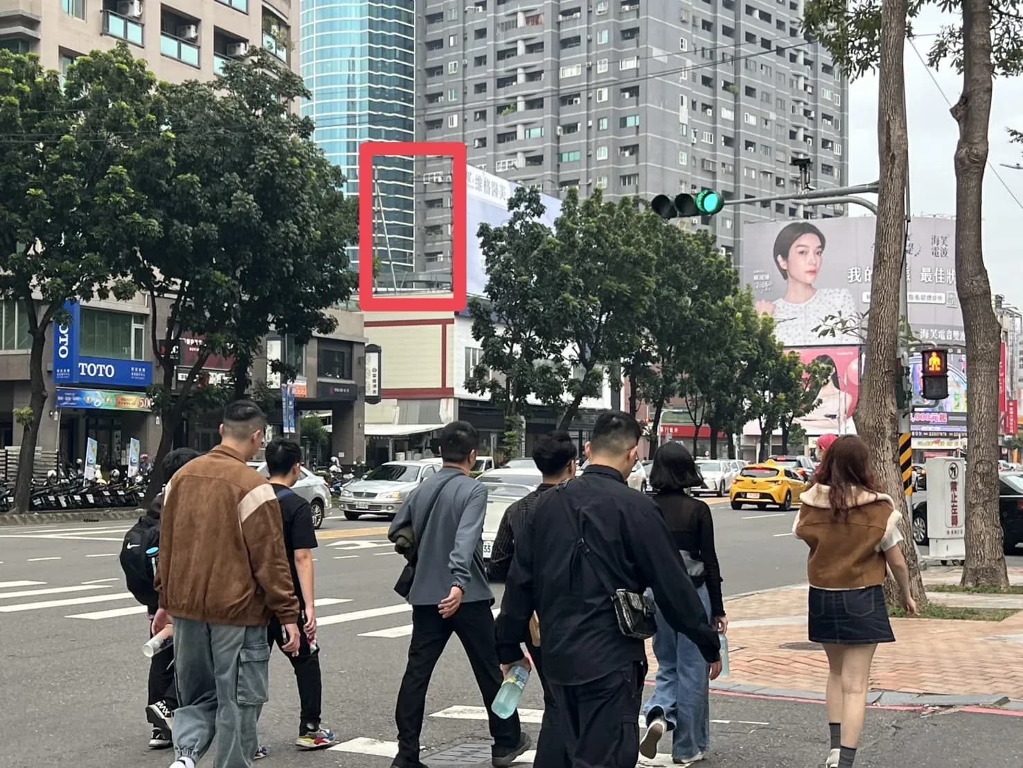 博愛路/新莊仔路口｜漢神巨蛋側